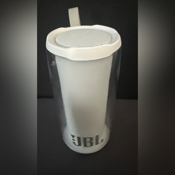 JBL Pulse 5 Speaker with LED Light Show - Picture 3 of 6